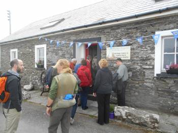O Driscoll Clan arrive at Cape Clear Heritage Centre 2015